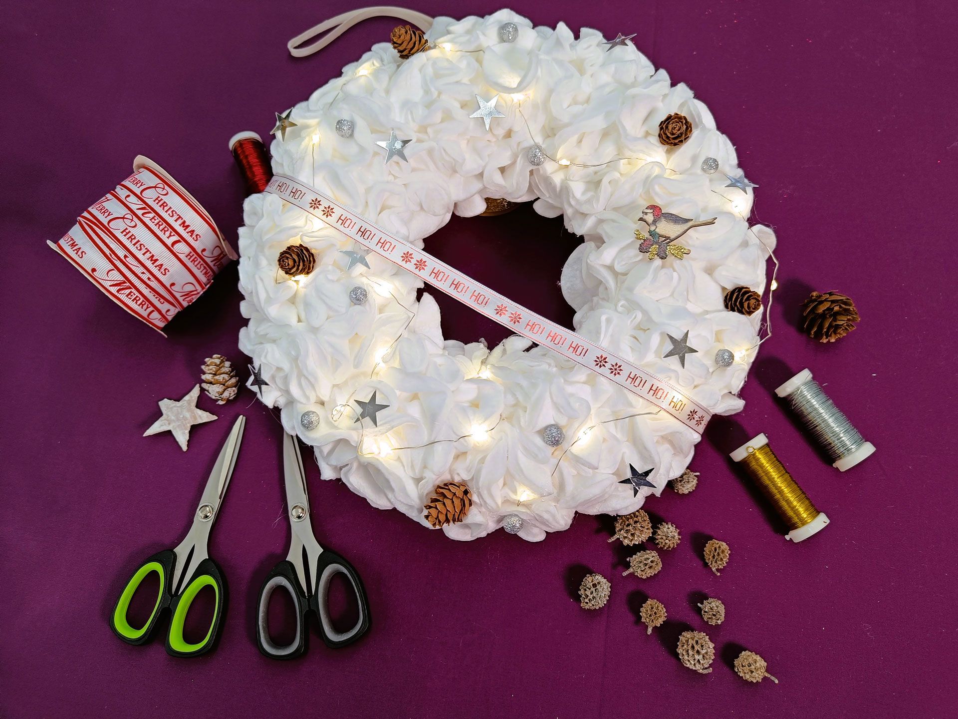 dekorative Adventskränze