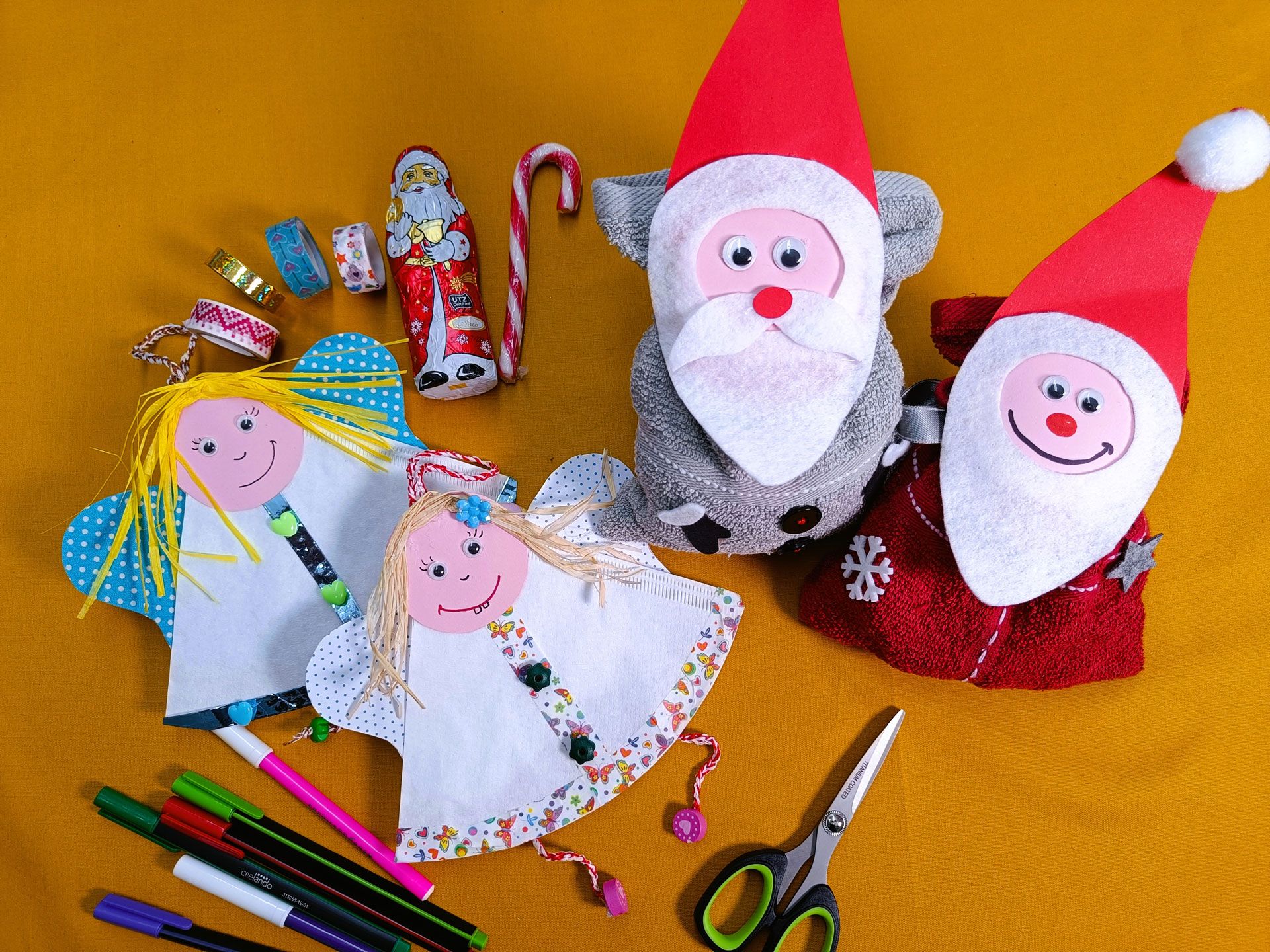 Nikolaussäckchen und Engelsfiguren