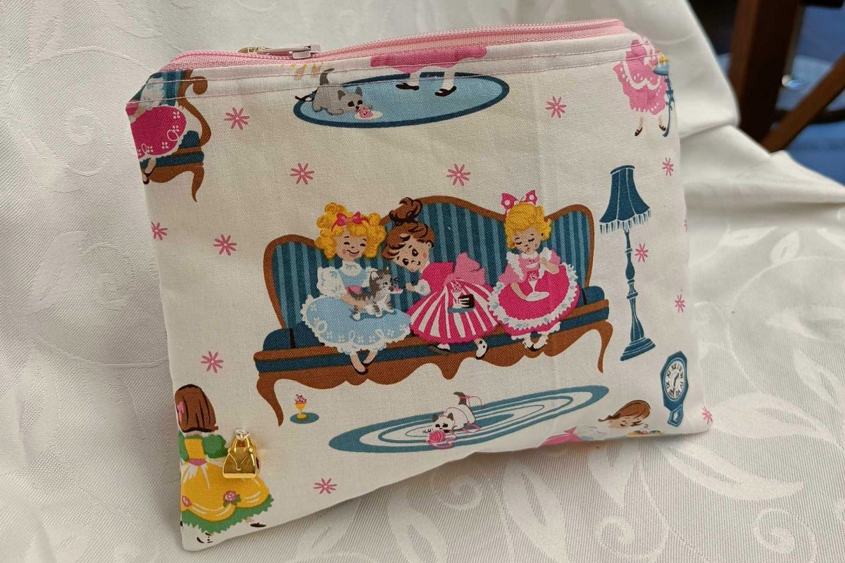 Taschentuch- und Kosmetiktäschchen, Geldbörsen