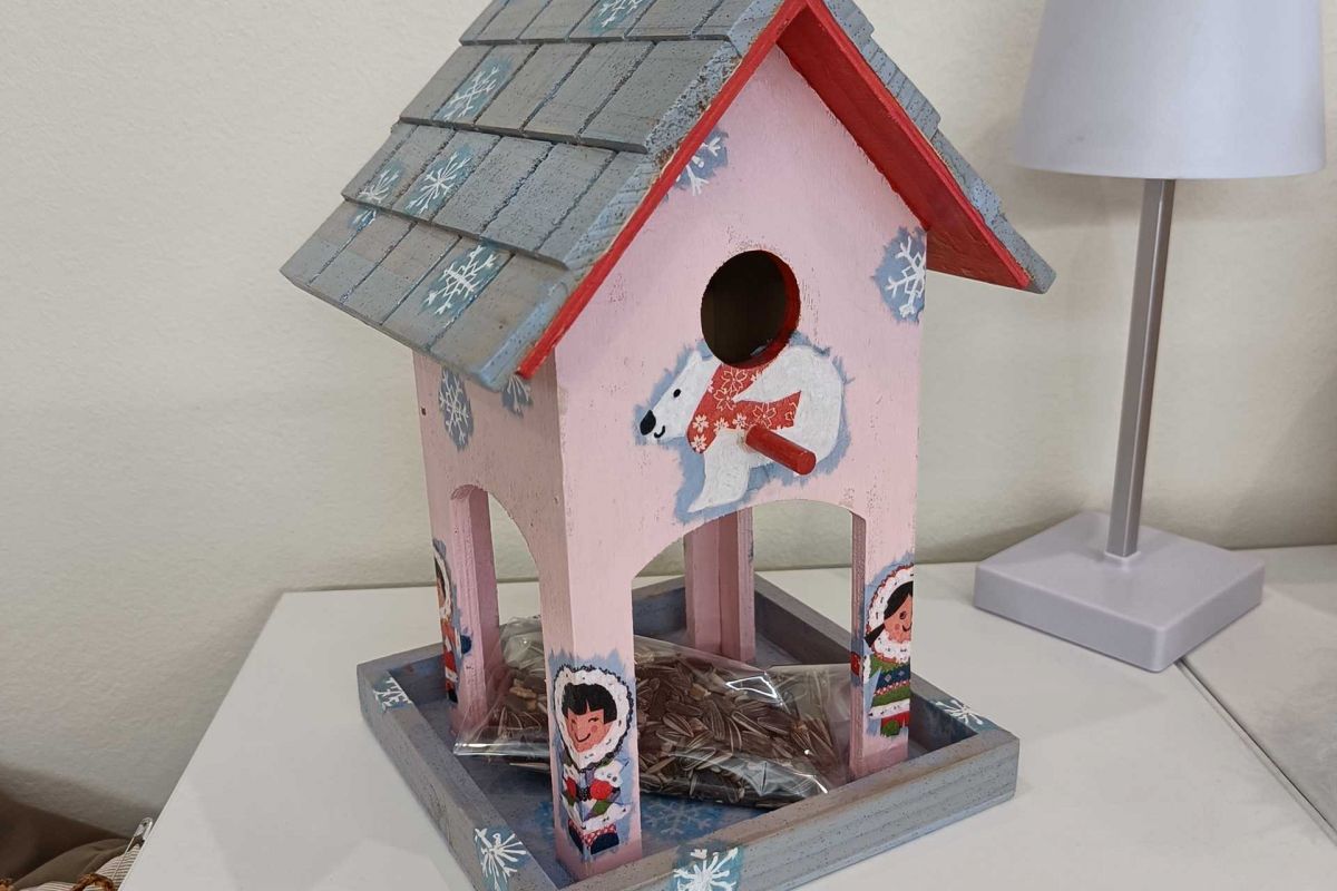 Vogel- und Futterhäuser