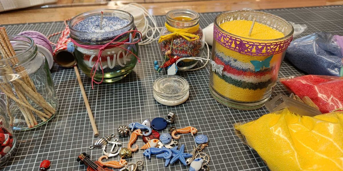 302 - Kerzen im Glas mit Kerzensand und Untersetzer/Glasabdeckung aus Bügelperlen