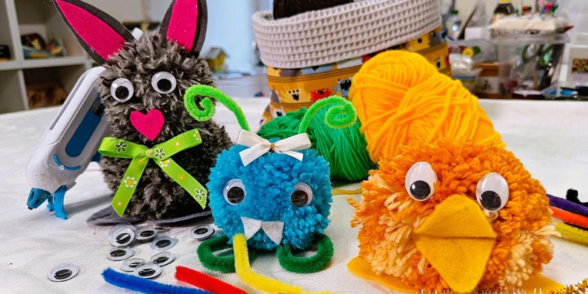 306 - Gestaltung von Rucksäcken mit Textilstiften und Glitzersteinchen